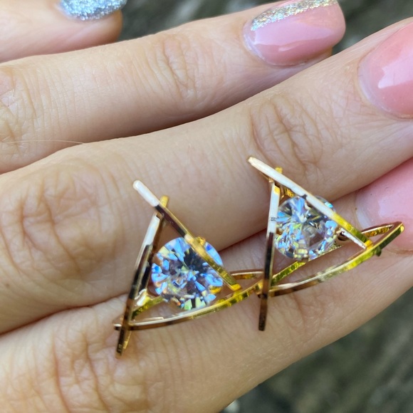 NEW 18k gold plated diamond earrings - Picture 2 of 4